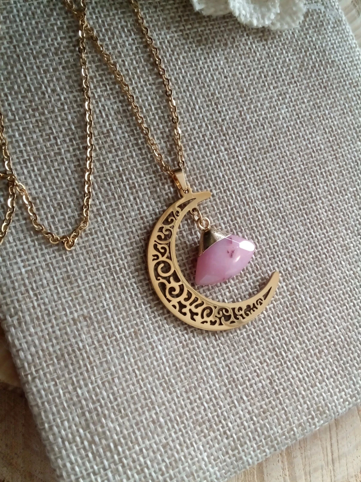 Collier lune filigranée et pierre quartz rose – photo 2